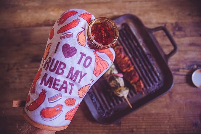I Love to Rub My Meat Funny Baking Grilling BBQ Graphic Novelty Kitchen Glove Funny Graphic Kitchenwear Cool Food Novelty Cookware Grey Oven Mitt