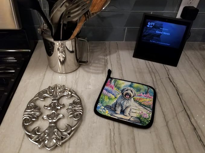 Caroline's Treasures Bergamasco Sheepdog Spring Path Pair of Pot Holders Kitchen Heat Resistant Pot Holders Sets Oven Hot Pads for Cooking Baking BBQ, 7 1/2 x 7 1/2