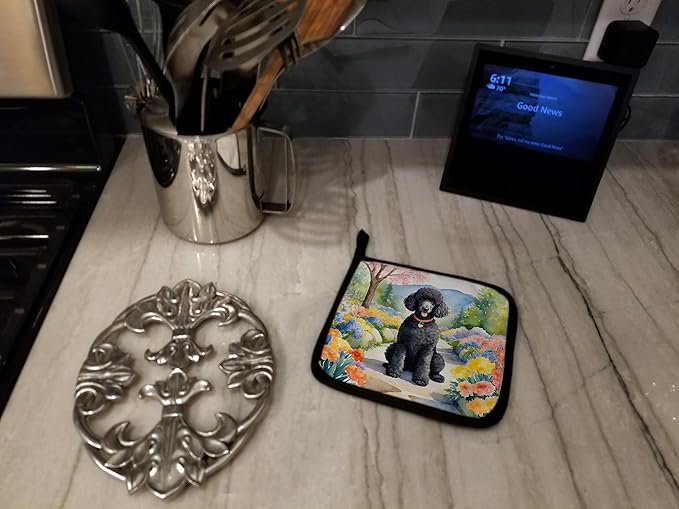 Caroline's Treasures Black Poodle Spring Path Pair of Pot Holders Kitchen Heat Resistant Pot Holders Sets Oven Hot Pads for Cooking Baking BBQ, 7 1/2 x 7 1/2