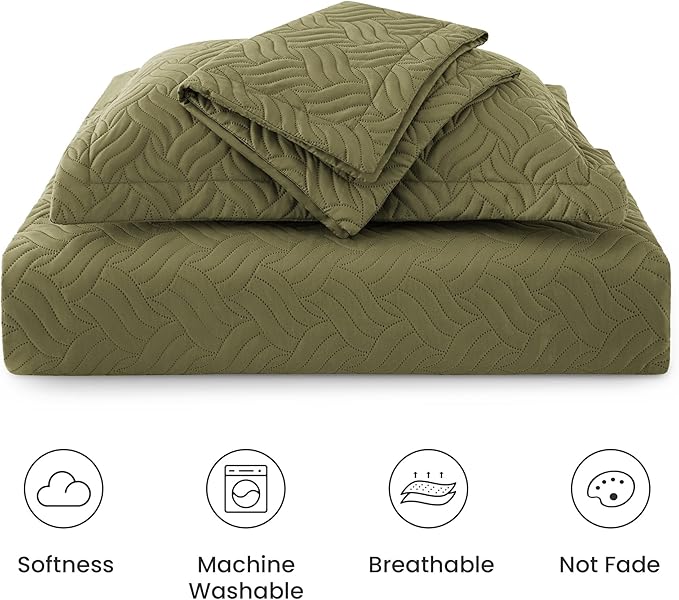 Love's cabin California King Size Quilt Bedding Set Olive Green Bedspread - Cal King Summer Lightweight Bedspread Comforter - Wave Pattern Coverlet for All Season - 3 Pieces (1 Quilt, 2 Pillow Shams)