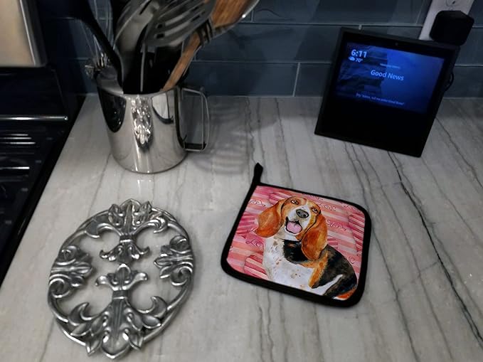 Caroline's Treasures BB9791PTHD Basset Hound Love Pair of Pot Holders, Red Kitchen Heat Resistant Pot Holders Sets Oven Hot Pads for Cooking Baking BBQ, 7 1/2 x 7 1/2