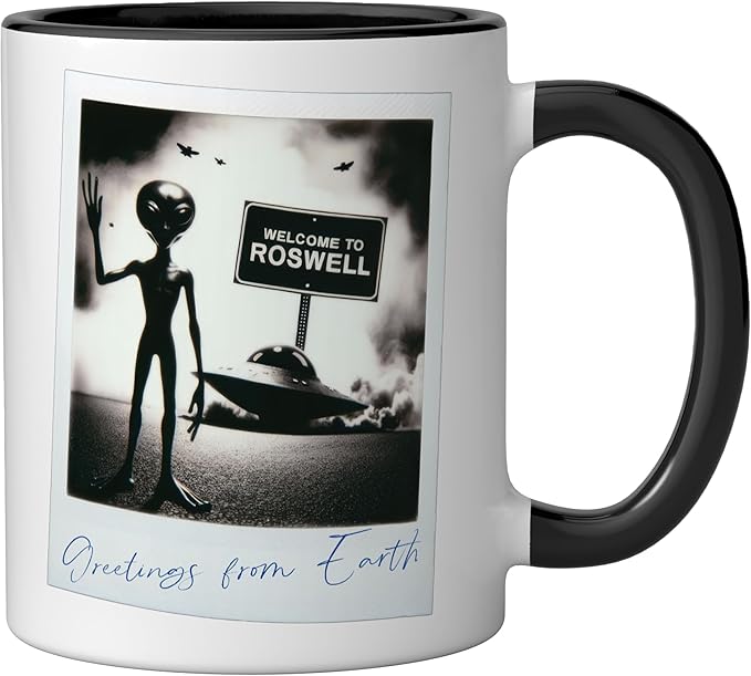 Vintage Alien UFO Crash At Roswell 1947 Photo Ceramic Mug, Black/White