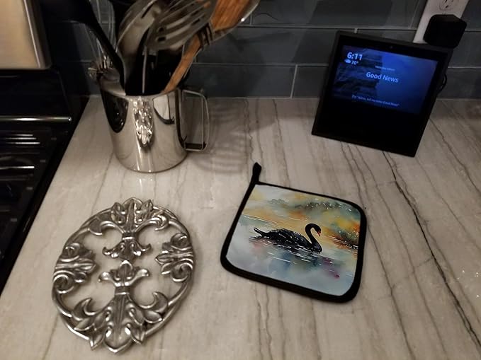Caroline's Treasures Black Swan Pair of Pot Holders Kitchen Heat Resistant Pot Holders Sets Oven Hot Pads for Cooking Baking BBQ, 7 1/2 x 7 1/2