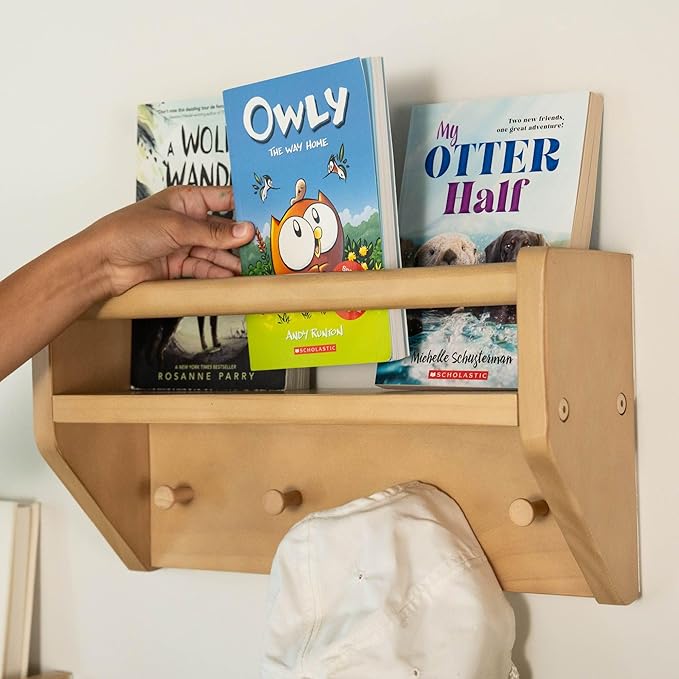 Max & Lily Wall Shelf with Pegs, 16 Inch Floating Bookshelf for Kids Room, Solid Wood Wall-Mounted Storage Shelf with Hooks for Backpacks, Jackets & Décor, Blonde