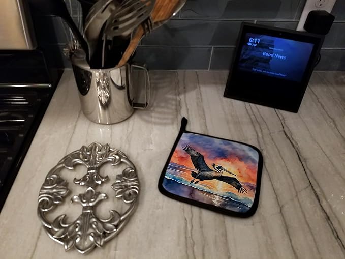 Caroline's Treasures Pelican Fiery Sunset Pair of Pot Holders Kitchen Heat Resistant Pot Holders Sets Oven Hot Pads for Cooking Baking BBQ, 7 1/2 x 7 1/2