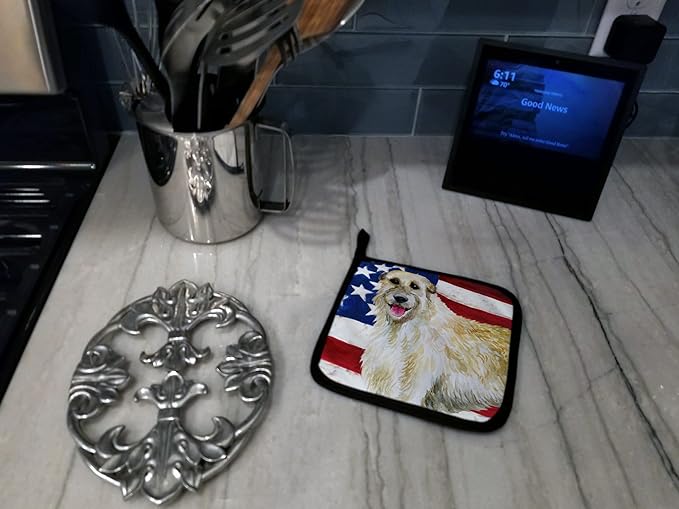Caroline's Treasures BB9670PTHD Irish Wolfhound Patriotic Pair of Pot Holders Kitchen Heat Resistant Pot Holders Sets Oven Hot Pads for Cooking Baking BBQ, 7 1/2 x 7 1/2