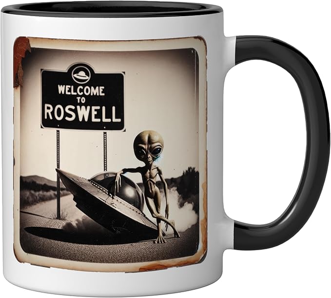 Vintage Alien UFO Crash At Roswell 1947 Photo Ceramic Mug, Black/White