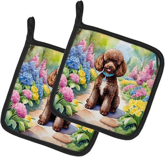 Caroline's Treasures Chocolate Poodle Spring Path Pair of Pot Holders Kitchen Heat Resistant Pot Holders Sets Oven Hot Pads for Cooking Baking BBQ, 7 1/2 x 7 1/2