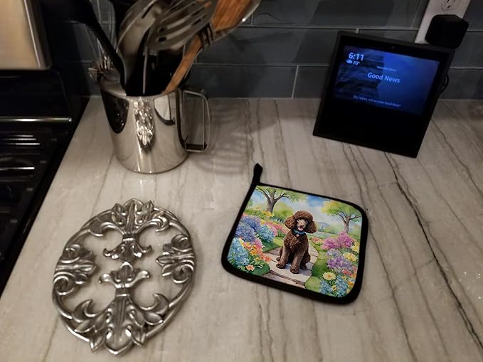 Caroline's Treasures Chocolate Poodle Spring Path Pair of Pot Holders Kitchen Heat Resistant Pot Holders Sets Oven Hot Pads for Cooking Baking BBQ, 7 1/2 x 7 1/2