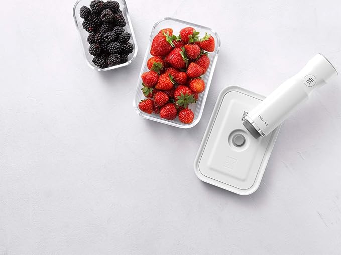 Zwilling J. A. Henckels Fresh Save 36803-003 Fresh & Save Vacuum Glass Containers, Set of 3 Sizes, Airtight, Heat-resistant Glass Storage Containers