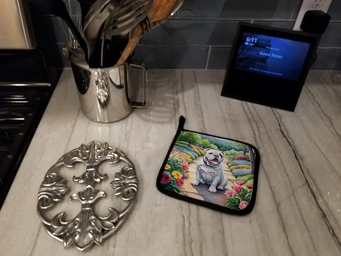 Caroline's Treasures English Bulldog Spring Path Pair of Pot Holders Kitchen Heat Resistant Pot Holders Sets Oven Hot Pads for Cooking Baking BBQ, 7 1/2 x 7 1/2
