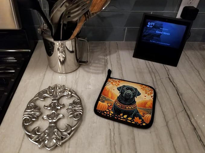 Caroline's Treasures DAC1054PTHD Black Labrador Retriever Fall Pair of Pot Holders Kitchen Heat Resistant Pot Holders Sets Oven Hot Pads for Cooking Baking BBQ, 7 1/2 x 7 1/2