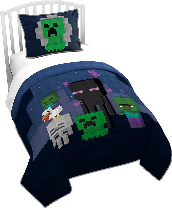 Jay Franco Minecraft Bad Night Full/Queen Quilt & Sham Set - Super Soft Kids Bedding Features Creeper & Enderman - Fade Resistant Microfiber