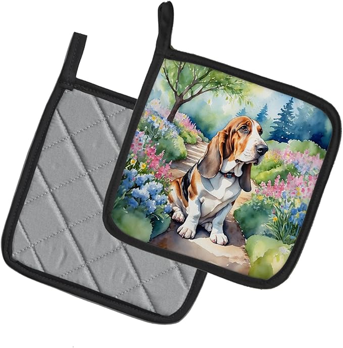 Caroline's Treasures Basset Hound Spring Garden Pair of Pot Holders Kitchen Heat Resistant Pot Holders Sets Oven Hot Pads for Cooking Baking BBQ, 7 1/2 x 7 1/2