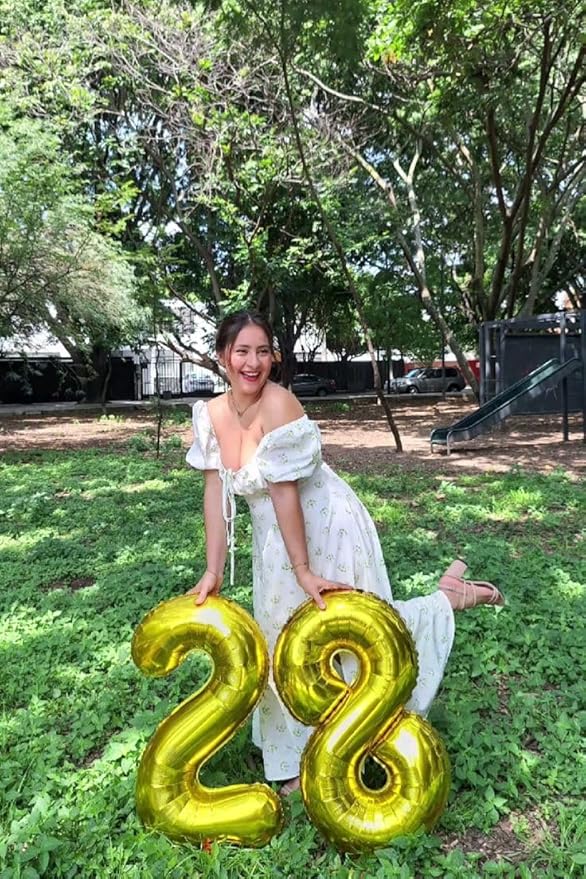 Number 40 Balloon, 40 Inch Gold 40th Birthday Decoration for Women & Men, Large Foil Party Decorations for Engagement Celebration Memorial Day's Supplies