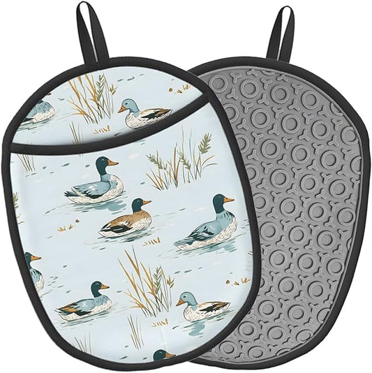 Duck Silicone Pot Holders Set of 2, Heat Resistant up to 500°F, Non-Slip Kitchen Hot Pads with Pocket and Soft Quilted Cotton Lining for Baking, Cooking and Hot Pots