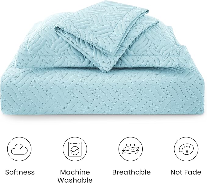 Love's cabin King Size Quilt Set Light Blue Bedspreads - Soft Bed Summer Lightweight Bedspread Comforter - Modern Style Wave Pattern Coverlet for All Season - 3 Pieces (1 Quilt, 2 Pillow Shams)