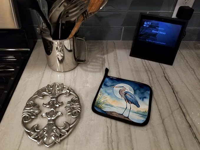 Caroline's Treasures Blue Heron Under The Moonlight Pair of Pot Holders Kitchen Heat Resistant Pot Holders Sets Oven Hot Pads for Cooking Baking BBQ, 7 1/2 x 7 1/2
