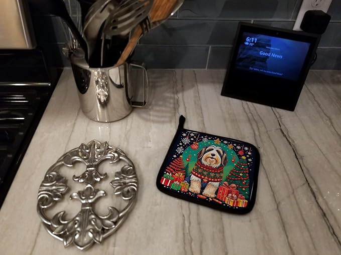 Caroline's Treasures Bearded Collie Christmas Pair of Pot Holders Kitchen Heat Resistant Pot Holders Sets Oven Hot Pads for Cooking Baking BBQ, 7 1/2 x 7 1/2