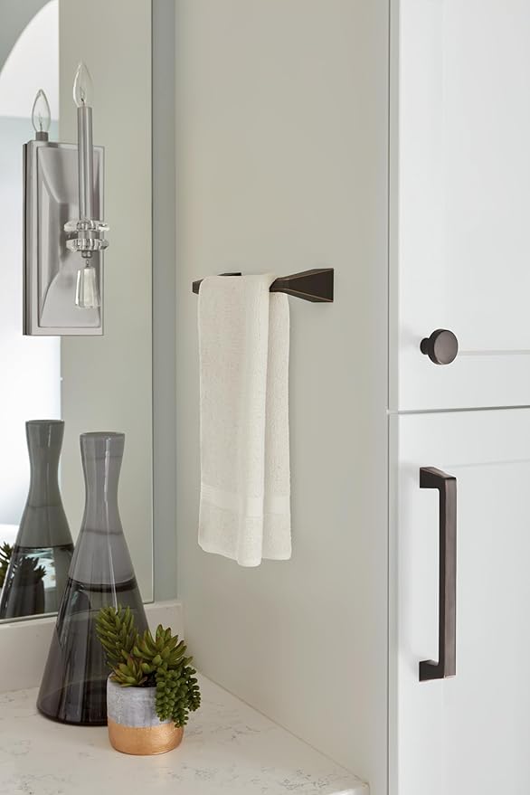 Amerock Blackrock Oil-Rubbed Bronze 9 inch (229mm) Towel Bar, BH36005ORB