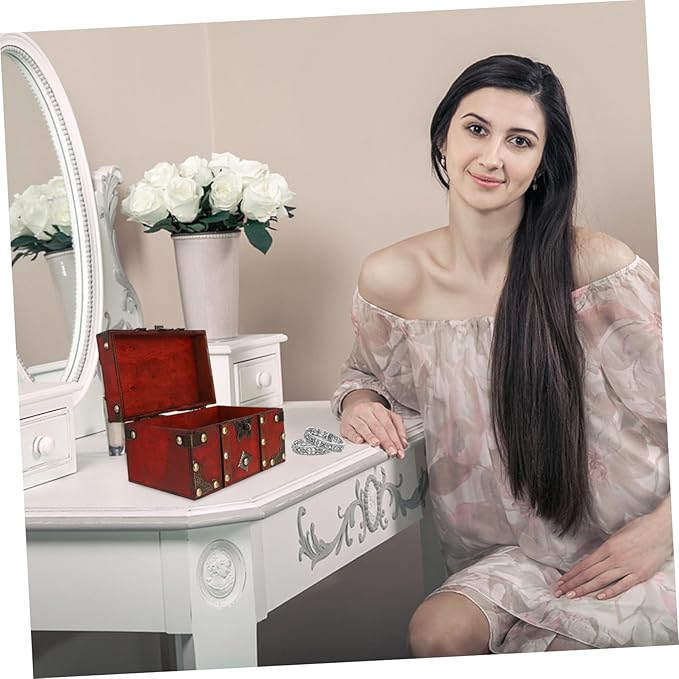 Sturdy Vintage Jewelry Storage Box Lockable Treasure Chest Desktop Organizing Basket