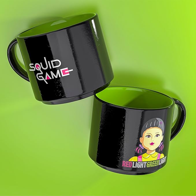 Zak Designs Squid Game Unique Color Change Ceramic Coffee Mug for Hot Drinks, Collectible Keepsake (17 oz, Red Light Green Light)