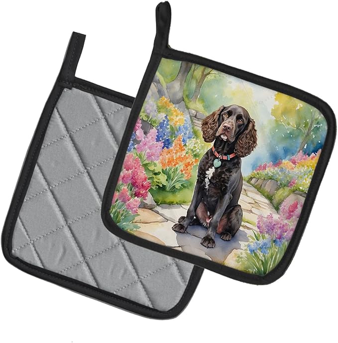 Caroline's Treasures American Water Spaniel Spring Garden Pair of Pot Holders Kitchen Heat Resistant Pot Holders Sets Oven Hot Pads for Cooking Baking BBQ, 7 1/2 x 7 1/2