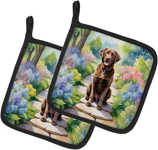Caroline's Treasures Chesapeake Bay Retriever Spring Path Pair of Pot Holders Kitchen Heat Resistant Pot Holders Sets Oven Hot Pads for Cooking Baking BBQ, 7 1/2 x 7 1/2