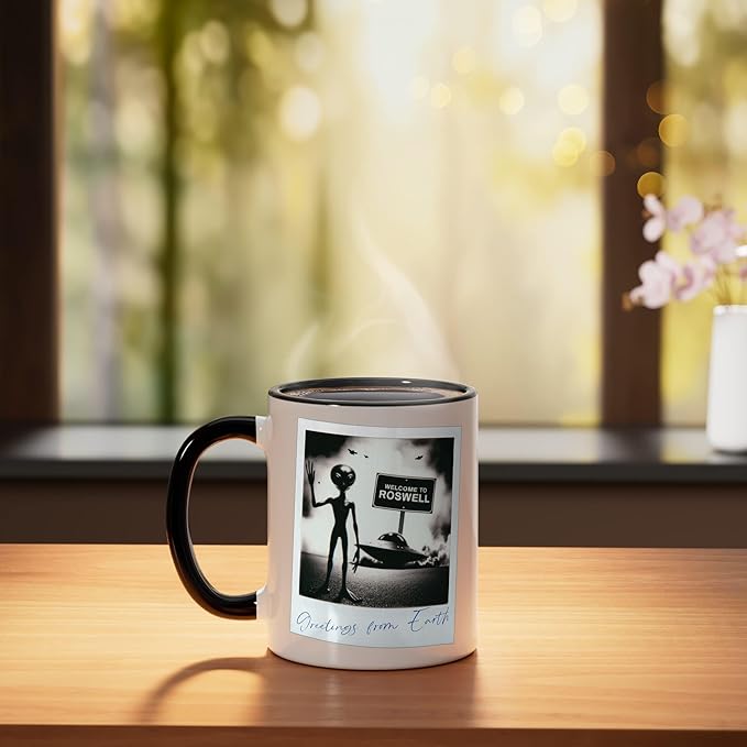 Vintage Alien UFO Crash At Roswell 1947 Photo Ceramic Mug, Black/White
