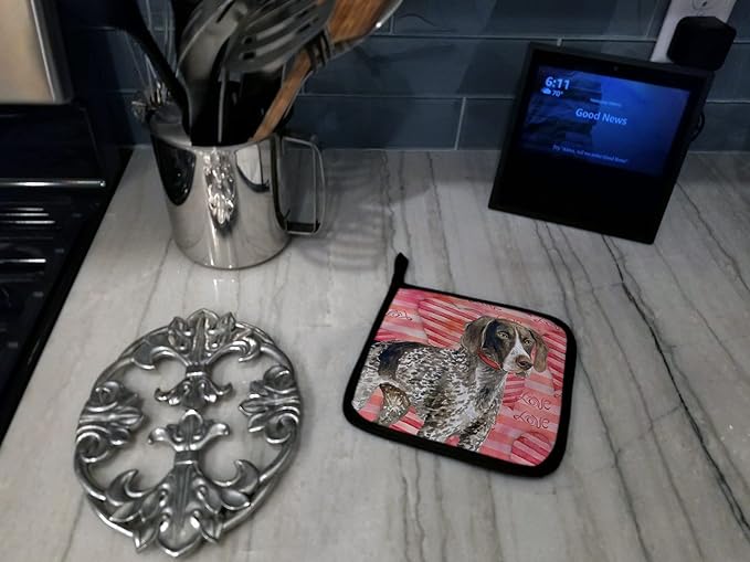 Caroline's Treasures BB9728PTHD German Shorthaired Pointer Love Pair of Pot Holders, Red Kitchen Heat Resistant Pot Holders Sets Oven Hot Pads for Cooking Baking BBQ, 7 1/2 x 7 1/2