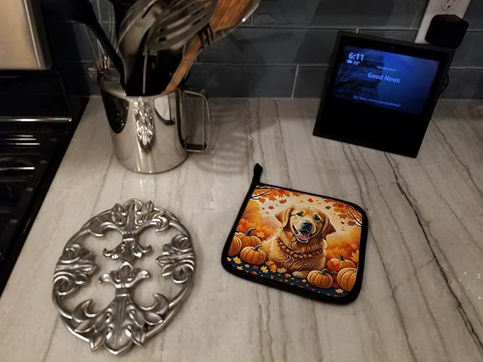 Caroline's Treasures DAC1049PTHD Golden Retriever Fall Pair of Pot Holders Kitchen Heat Resistant Pot Holders Sets Oven Hot Pads for Cooking Baking BBQ, 7 1/2 x 7 1/2