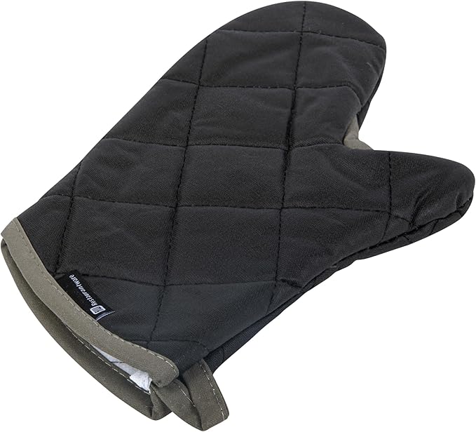Restaurantware 13.7 x 8 Inch Heavy-Duty Oven Mitt 1 Flame Retardant Heat-Resistant Kitchen Glove - With Thumb Guard Hanging Loop Black Cotton Quilted Glove Heat-Resistant For Cooking And Baking