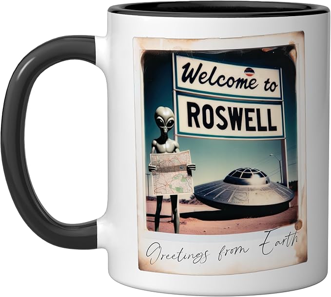 Vintage Alien UFO Crash At Roswell 1947 Photo Ceramic Mug, Black/White