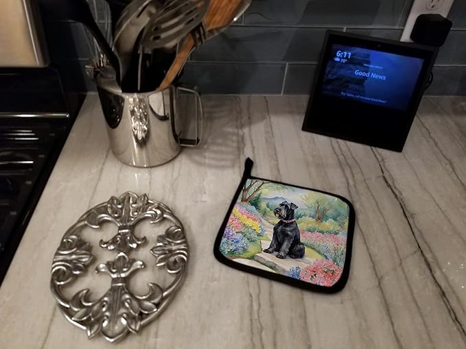 Caroline's Treasures Giant Schnauzer Spring Path Pair of Pot Holders Kitchen Heat Resistant Pot Holders Sets Oven Hot Pads for Cooking Baking BBQ, 7 1/2 x 7 1/2