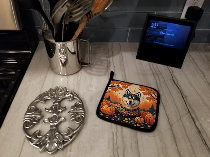 Caroline's Treasures DAC1005PTHD Akita Fall Pair of Pot Holders Kitchen Heat Resistant Pot Holders Sets Oven Hot Pads for Cooking Baking BBQ, 7 1/2 x 7 1/2