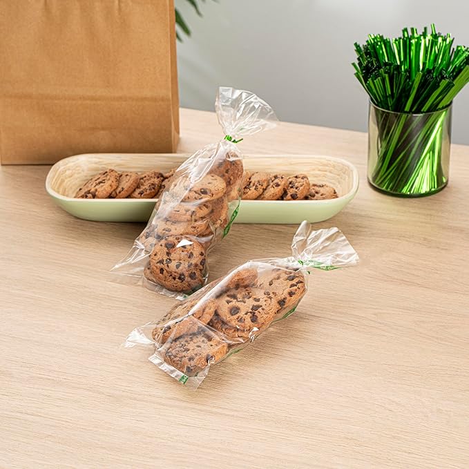 Restaurantware Candy Bags 100 Pcs 10" x 3.7" Heat-Sealable Clear Plastic Bags Greaseproof Home Compostable Freezer-Ready No-Flap Treat Carriers for Candies, Cookies, Bakery, Party Favours
