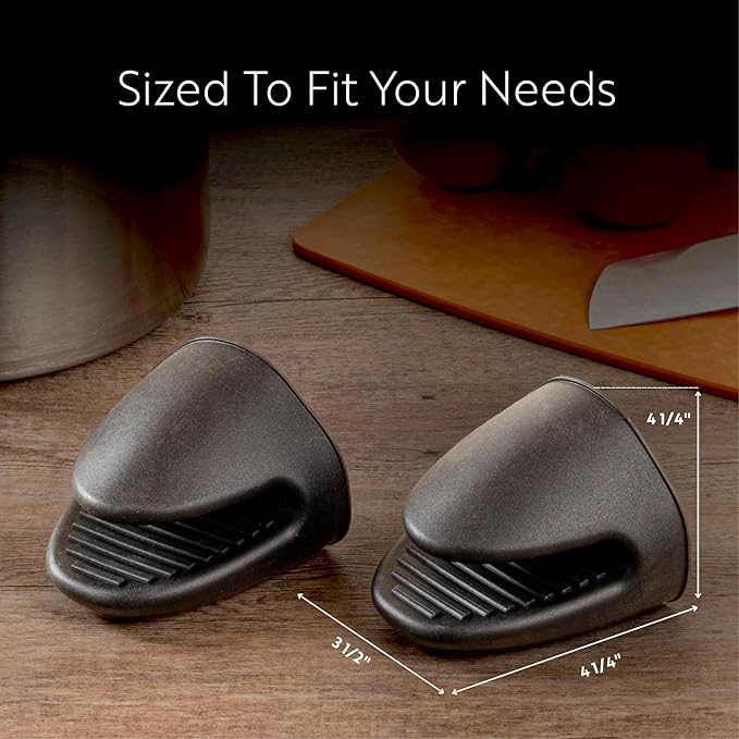 Restaurantware Comfy Grip 4.3 x 3.5 x 4.2 Inch Mini Oven Mitt Pot Holders 1 Food-Grade Finger Mitt Set - 2-Piece Set Oven-Ready Up To 446F Black Silicone Pinch Mitts Ribbed Texture Dishwashable