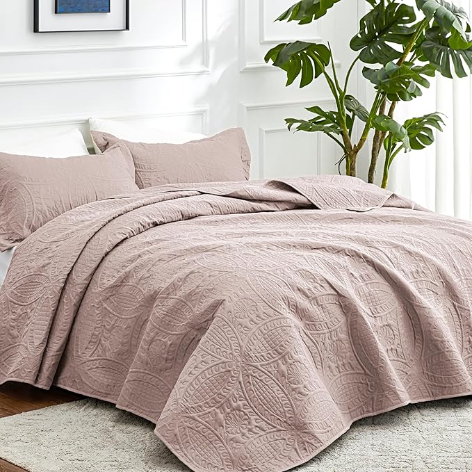 Love's cabin California King Size Quilt Bedding Set Burlwood Bedspreads - Cal King Lightweight Bedspread Comforter - Coin Pattern Coverlet for All Season - 3 Pieces (1 Quilt, 2 Pillow Shams)