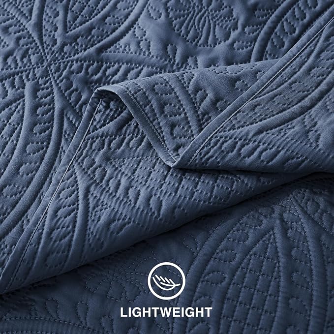 Love's cabin Queen Quilt Set Navy, Bed in a Bag Queen Size Bedding 7 Pieces, Ultrasonic Embossed Coin Pattern Comforter, Lightweight Bedspreads for All Seasons Quilt with Sheets, Pillowcases & Shams