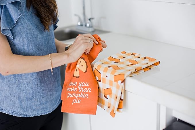 Pearhead Pumpkin Pie Dish Towels, Set of 2 Thanksgiving Kitchen Towels, Fall Décor with Pumpkin Pie Print and “Love You More Than Pumpkin Pie” Design, Seasonal Tea Towel Gift