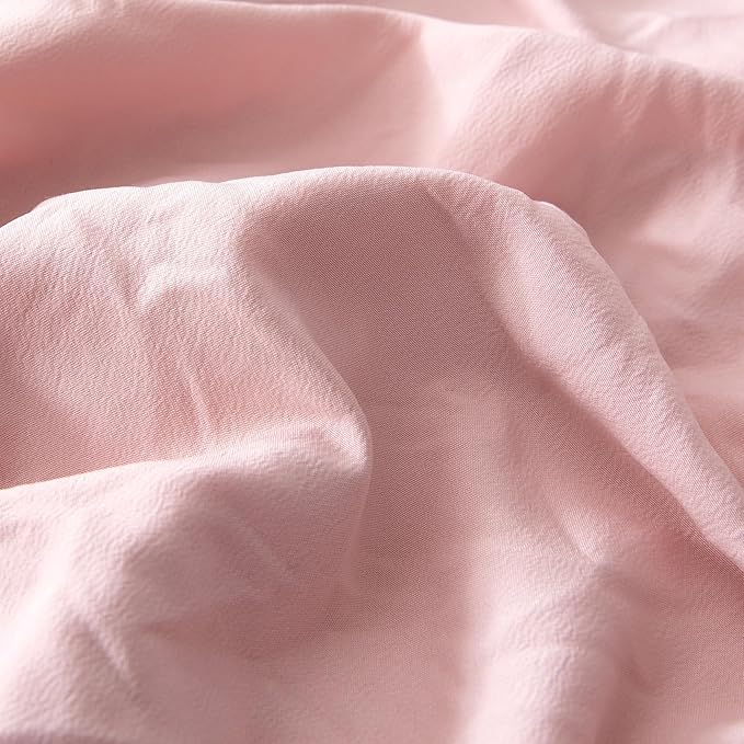 Amazon Basics Kids' Pink Bedding Set, 7-Piece Jacquard Microfiber Bed-in-a-Bag with Comforter, Fitted Sheet, Flat Sheet, Pillowcases, Pillow Shams, Deep Pocket 16", All-Season, Pink Tufted, Full/Queen