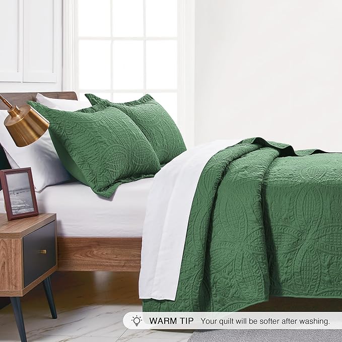 Love's cabin Twin Quilt Set Olive Green Bedspreads - Soft Bed Summer Lightweight Bedspread Comforter - Modern Style Coin Pattern Coverlet for All Season - 2 Pieces (1 Quilt, 1 Pillow Sham)