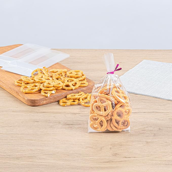 Restaurantware Bag Tek 3 x 2 x 6.5 Inch Retail Bags 100 Durable Candy Bags - Gusset Sleeved Disposable Clear BOPP Gusset Bags Flat-Bottomed For Restaurants Cafes And Delis
