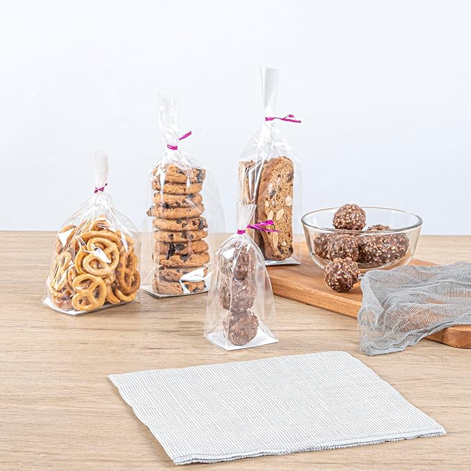 Restaurantware Bag Tek 2 x 1.5 x 5 Inch Retail Bags 100 Durable Candy Bags - Gusset Sleeved Disposable Clear BOPP Gusset Bags Flat-Bottomed For Restaurants Cafes And Delis