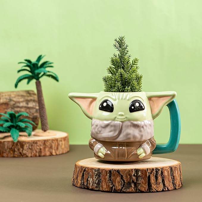 Zak Designs Star Wars The Mandalorian Sculpted Ceramic Coffee Mug for Hot Drinks, Collectible Keepsake with Unique 3D Character (12 oz, Grogu)