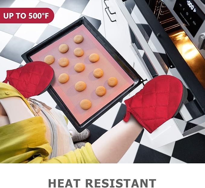 1 Pair Short Oven Mitts - Silicone Kitchen Oven Gloves High Heat Resistant 500℉, Mini Oven Mits with Non-Slip Grip Surfaces and Hanging Loop for BBQ, Baking, Cooking and Grilling (Red)