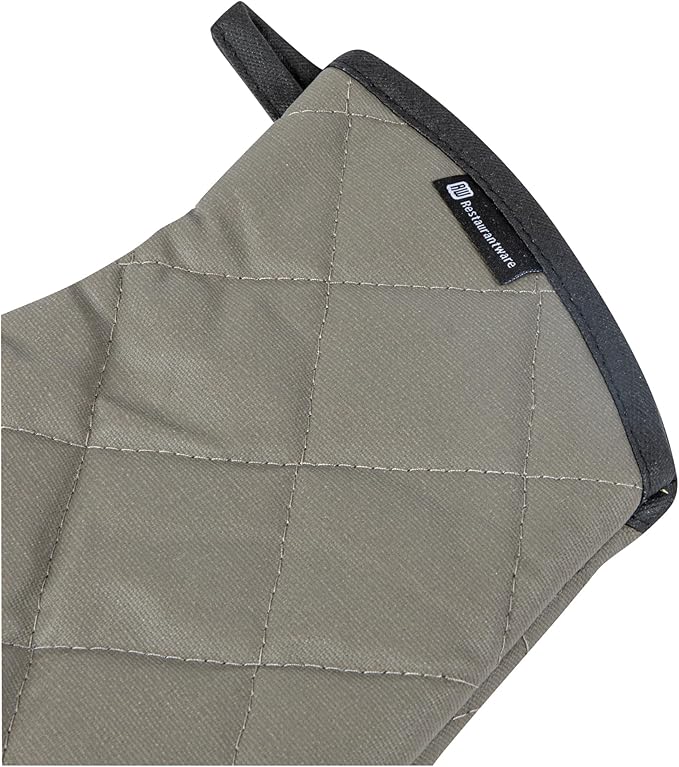 Restaurantware 13.7 x 8 Inch Heavy-Duty Oven Mitt 1 Flame Retardant Kitchen Glove - With Thumb Guard Hanging Loop Gray Cotton Quilted Oven Mitts Heat-Resistant For Cooking And Baking