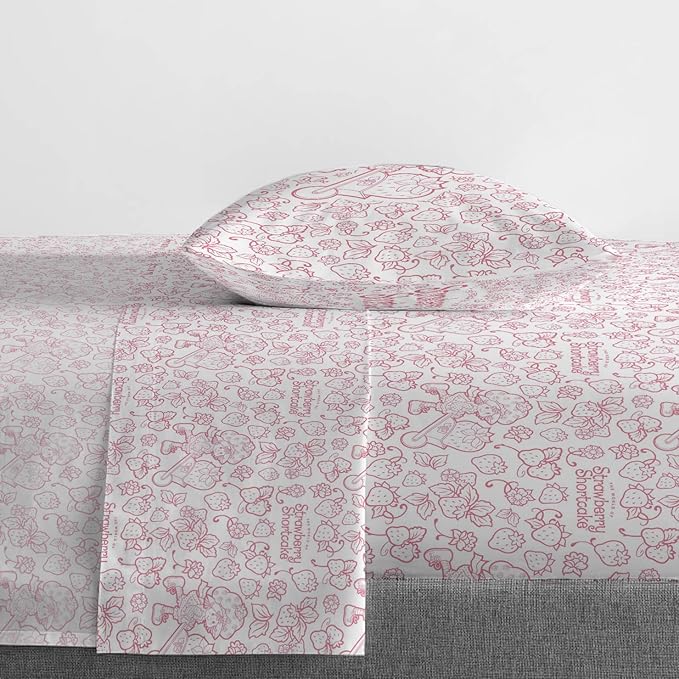 Jay Franco Kids Sheet Set with Fitted, Flat Sheets & Pillow Cover - Ultra-Soft Bedding with Pillowcase for Room Decor, Pink - Strawberry Shortcake, 3 Piece Twin