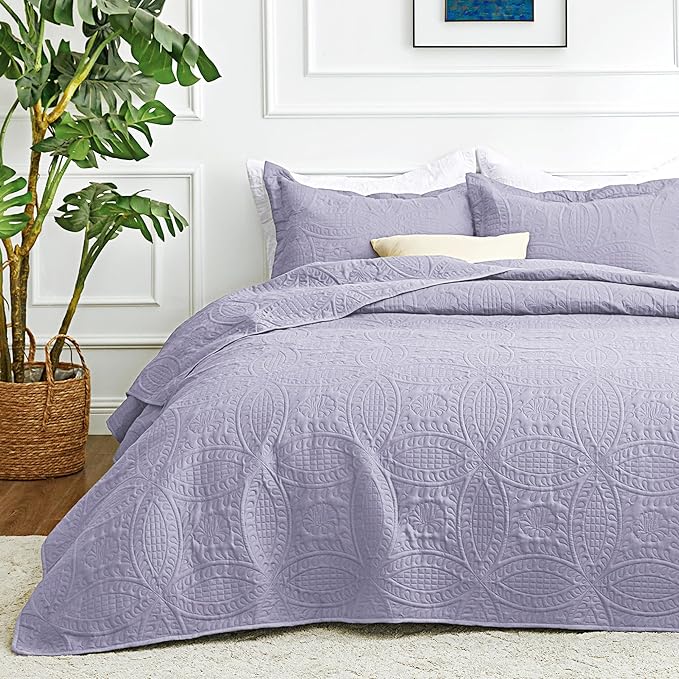 Love's cabin Quilts for Queen Bed Lavender Bedspreads Bedding Set - Lightweight Bedspread Comforter - Coin Pattern Bedding Coverlet for All Season - 3 Pieces (1 Quilt, 2 Pillow Shams)