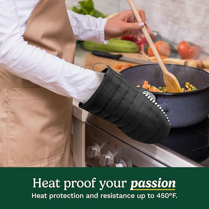Cuisinart Mini Oven Mitts – 5.5” x 8” Heat-Resistant Kitchen Mitts for Oven with Non-Slip Printed Silicone, Cotton Filling, and Faux Leather Loop – Durable Oven Mitt Set for Cooking & Baking